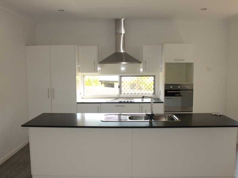 25 Lighthouse Drive, Boyne Island QLD 4680