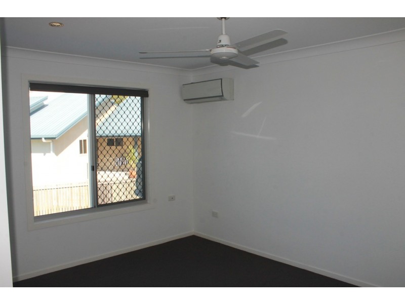 25 Lighthouse Drive, Boyne Island QLD 4680