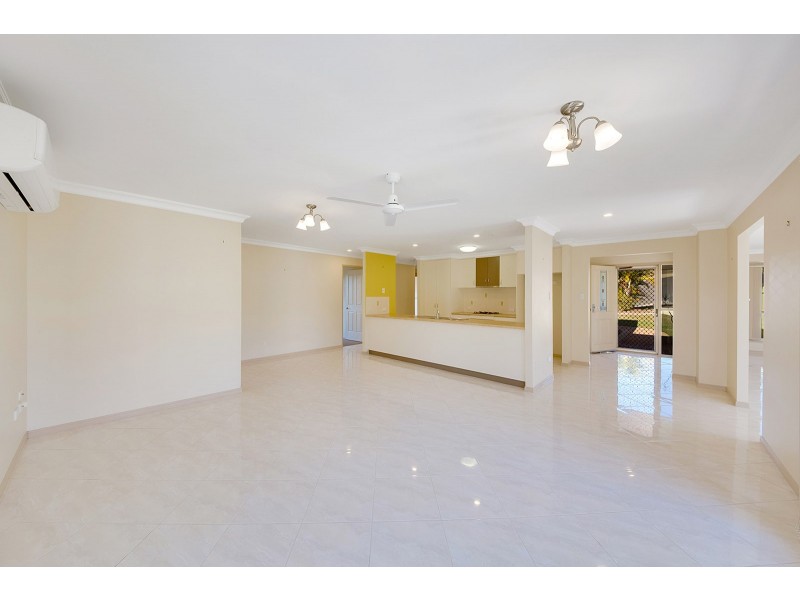 3 Hillview Place, New Auckland QLD 4680