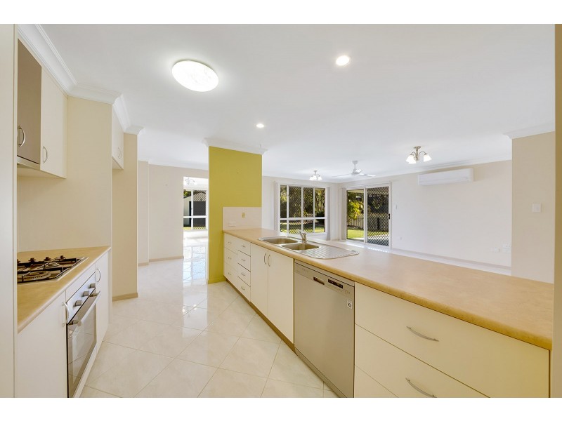 3 Hillview Place, New Auckland QLD 4680