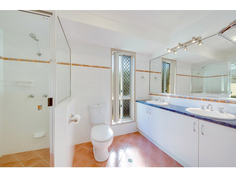 3 Hillview Place, New Auckland QLD 4680