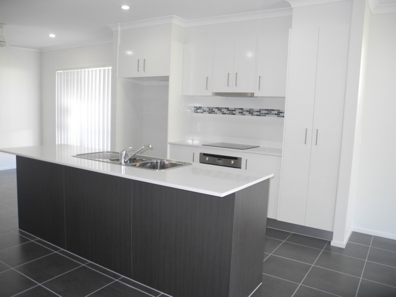 34 Tulipwood Circuit, Boyne Island QLD 4680