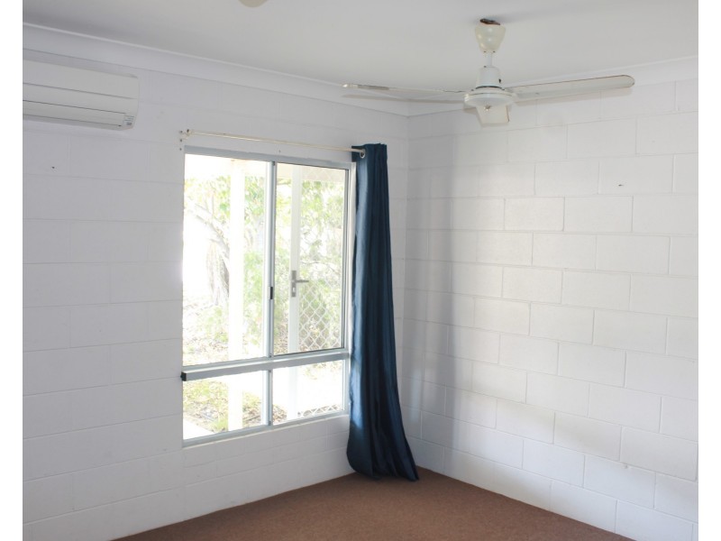 Unit 1 & 2/32 Lomandra Street, Boyne Island QLD 4680