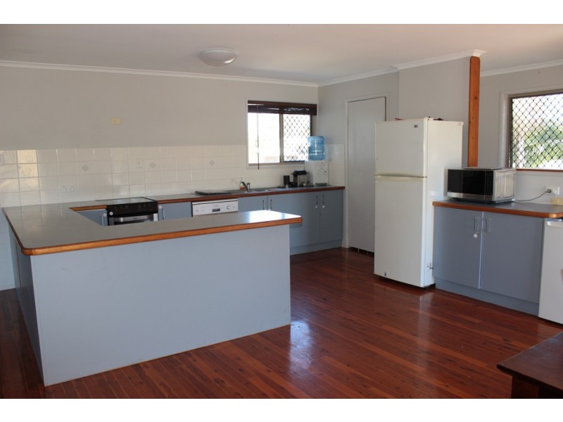 18 Lomandra Street, Boyne Island QLD 4680