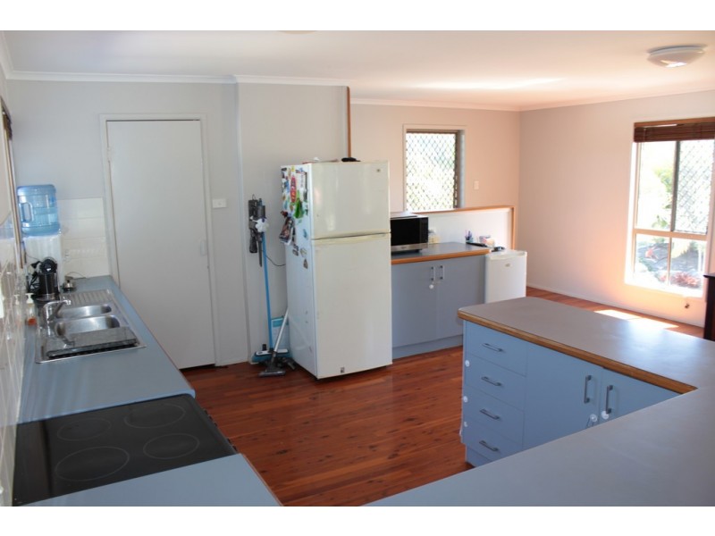 18 Lomandra Street, Boyne Island QLD 4680