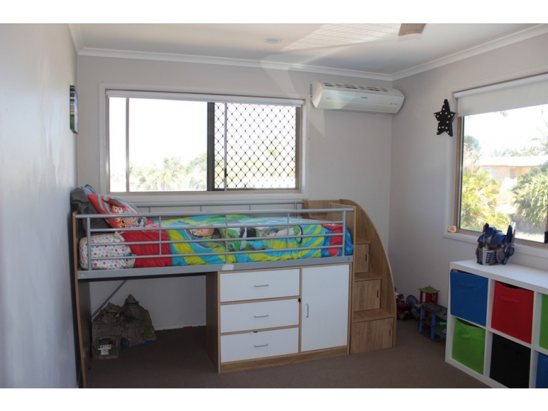 18 Lomandra Street, Boyne Island QLD 4680