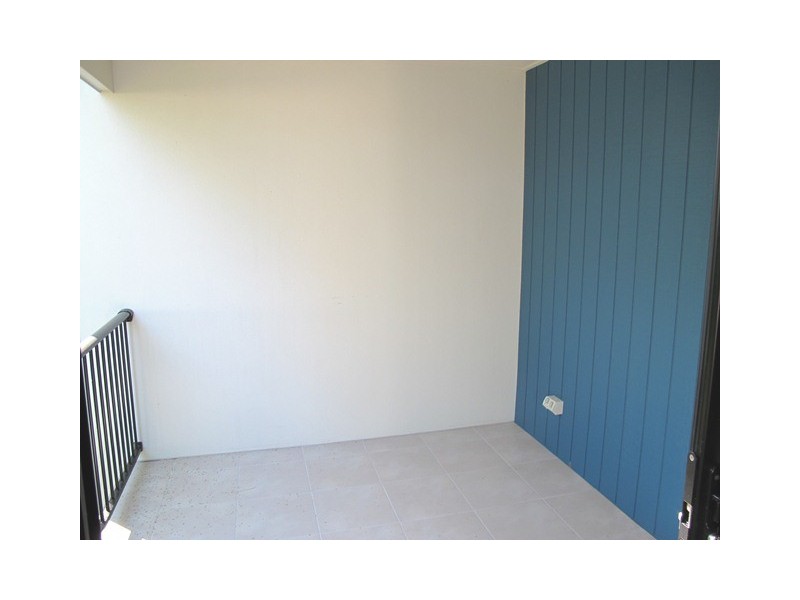 4/10 Arthur Street, Boyne Island QLD 4680