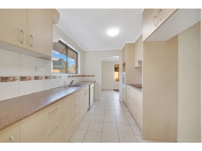 2 Davina Street, Boyne Island QLD 4680