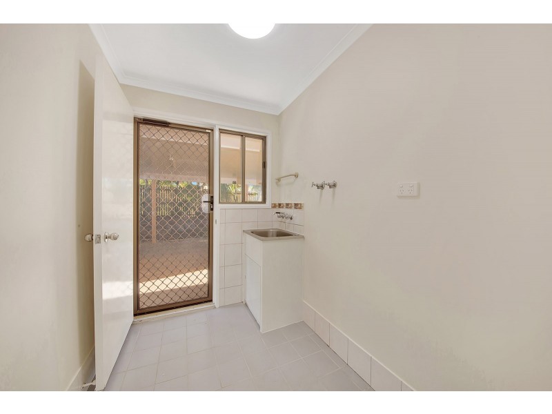2 Davina Street, Boyne Island QLD 4680