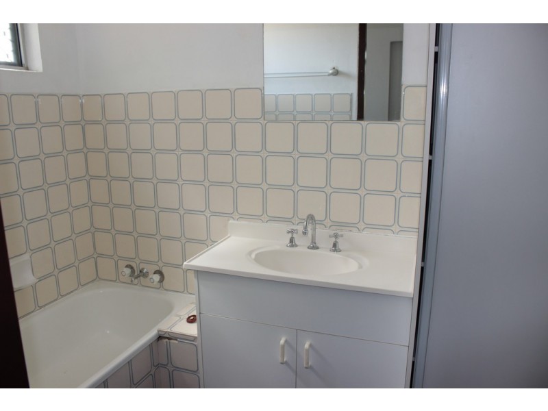 1/15 Carinya Drive, Clinton QLD 4680