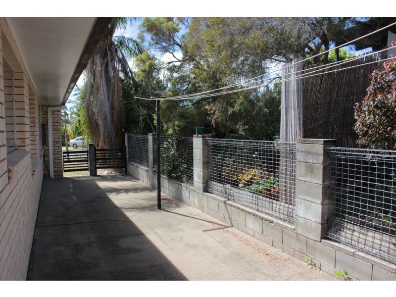 1/15 Carinya Drive, Clinton QLD 4680