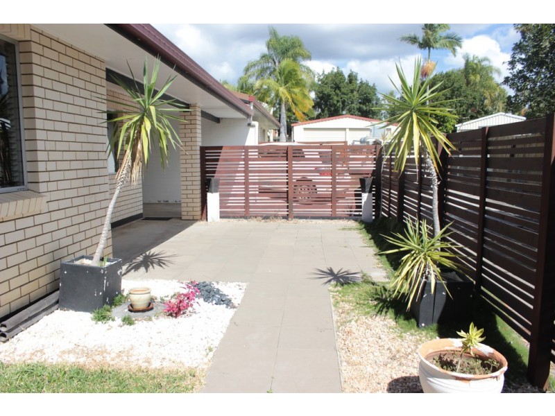 1/15 Carinya Drive, Clinton QLD 4680