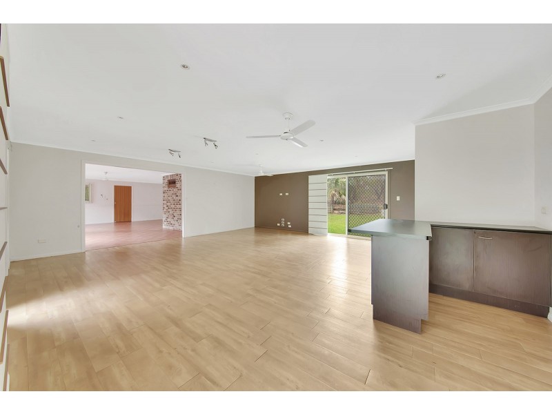 55 Tannum Sands Road, Tannum Sands QLD 4680