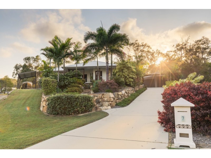 7 Caitlin Court, Boyne Island QLD 4680