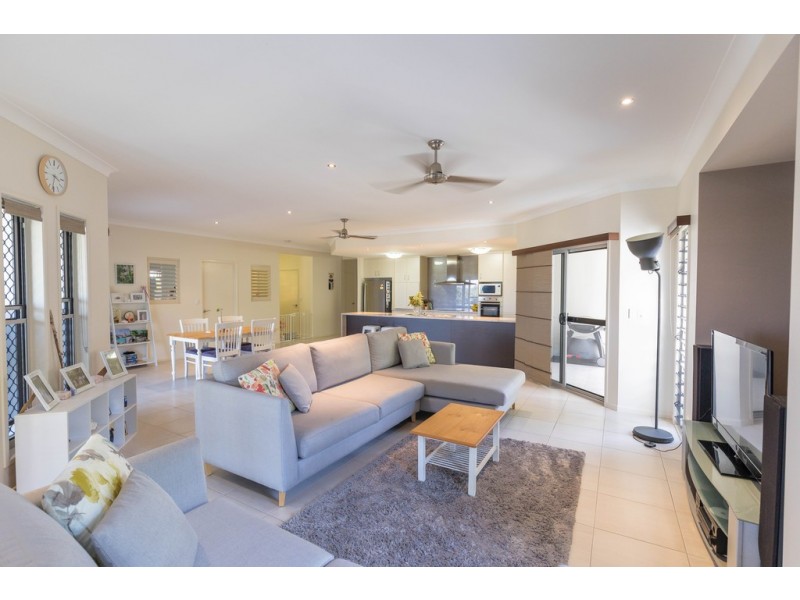 7 Caitlin Court, Boyne Island QLD 4680