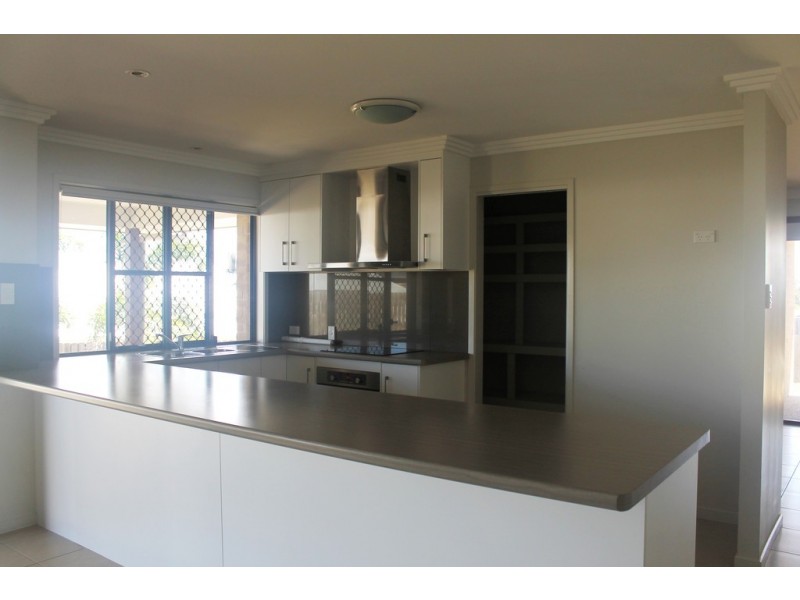14 Melanie Court, Boyne Island QLD 4680