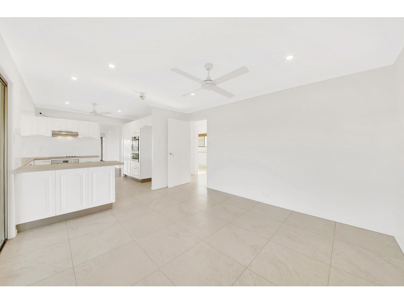 100 Yalkarra Crescent, Wurdong Heights QLD 4680