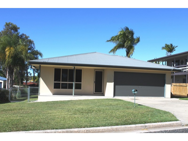 6 Swains Court, Boyne Island QLD 4680