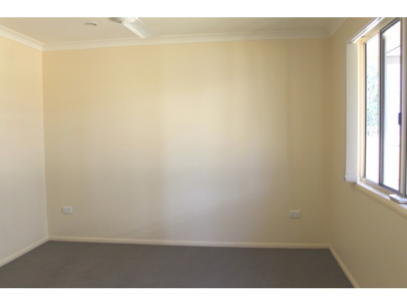 6 Swains Court, Boyne Island QLD 4680