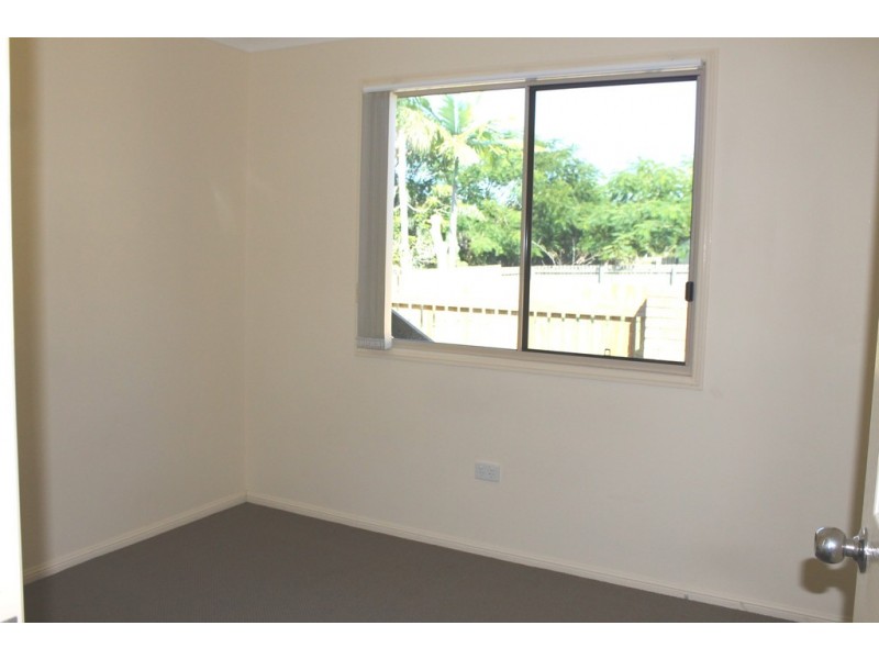 6 Swains Court, Boyne Island QLD 4680