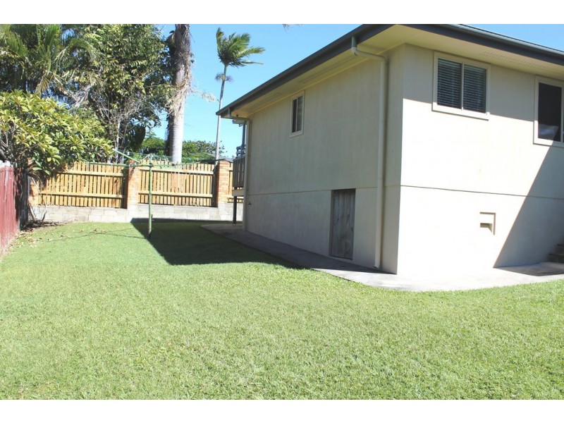 6 Swains Court, Boyne Island QLD 4680