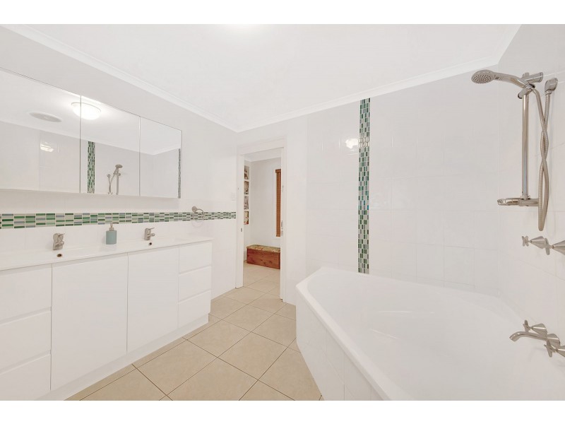 161 Awoonga Dam Road, Benaraby QLD 4680