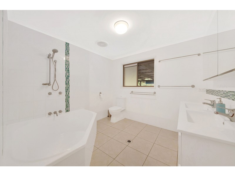 161 Awoonga Dam Road, Benaraby QLD 4680