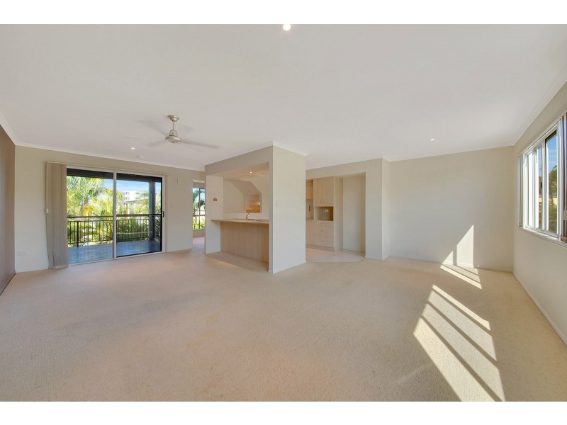 4/18 PACIFIC AVENUE, Tannum Sands QLD 4680