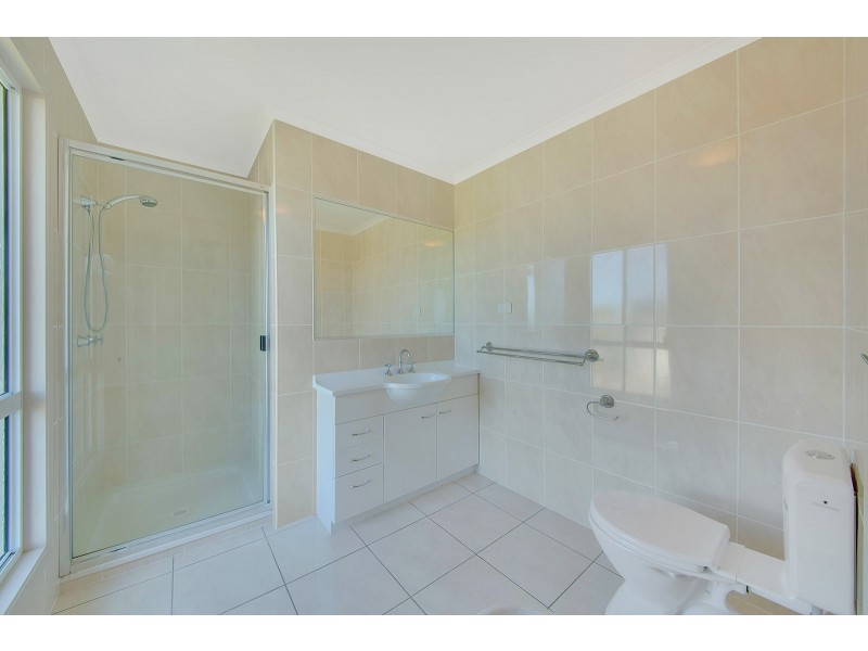 4/18 PACIFIC AVENUE, Tannum Sands QLD 4680