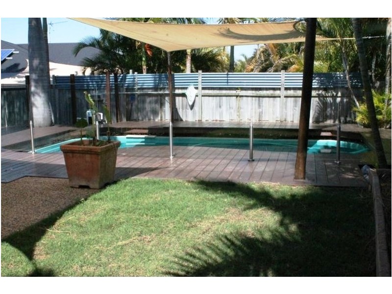 25 PRYDE STREET, Tannum Sands QLD 4680