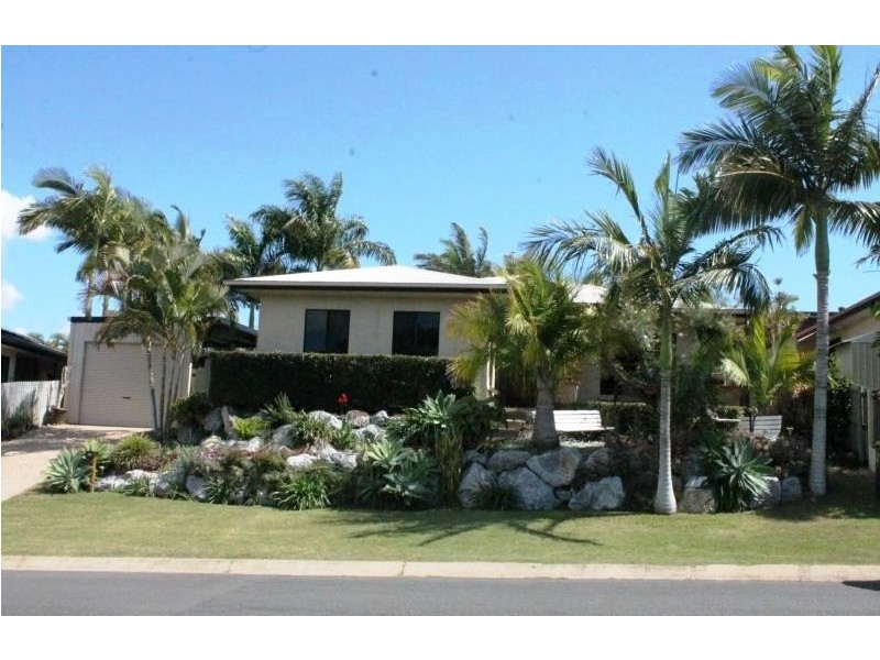 25 PRYDE STREET, Tannum Sands QLD 4680