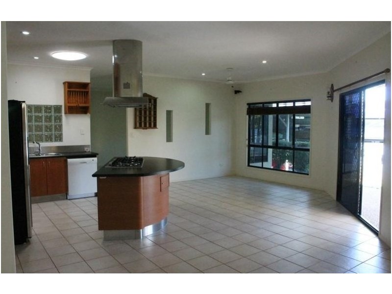 25 PRYDE STREET, Tannum Sands QLD 4680
