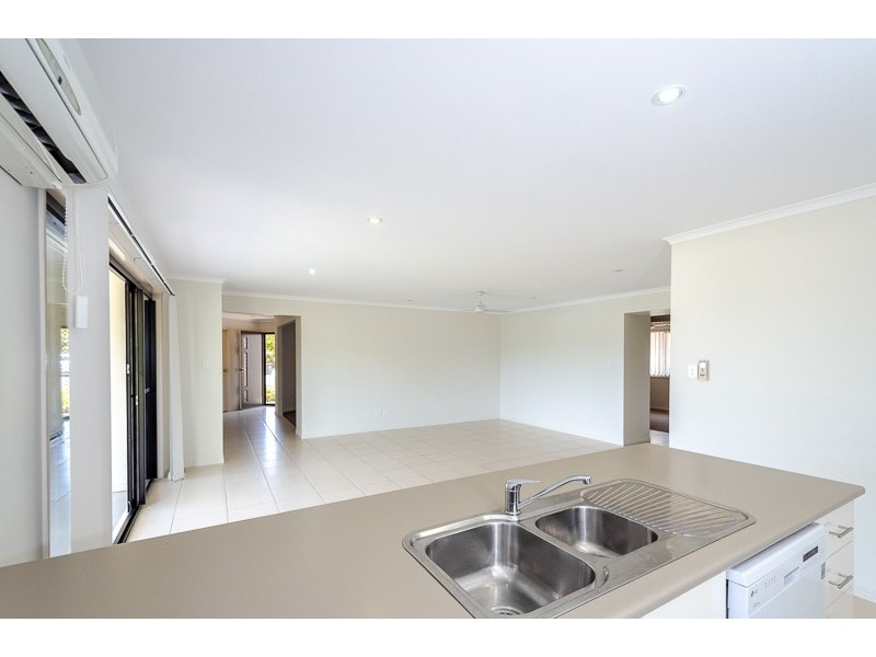 2 Bessie Court, Boyne Island QLD 4680