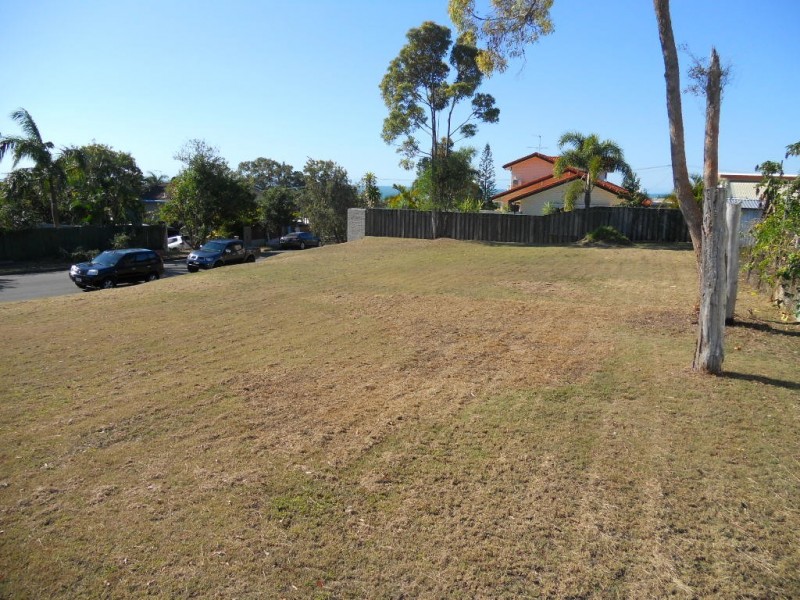 34 BOOTH AVENUE, Tannum Sands QLD 4680