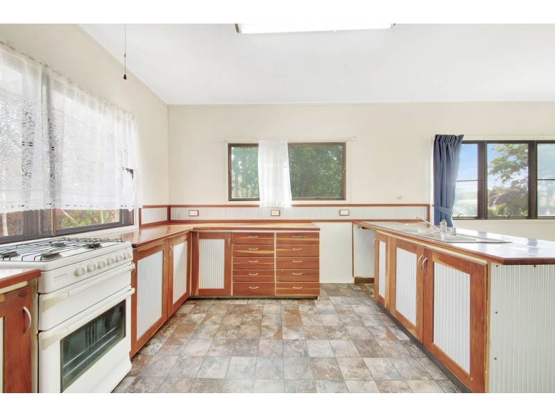 12 Ronpen Close, Tannum Sands QLD 4680
