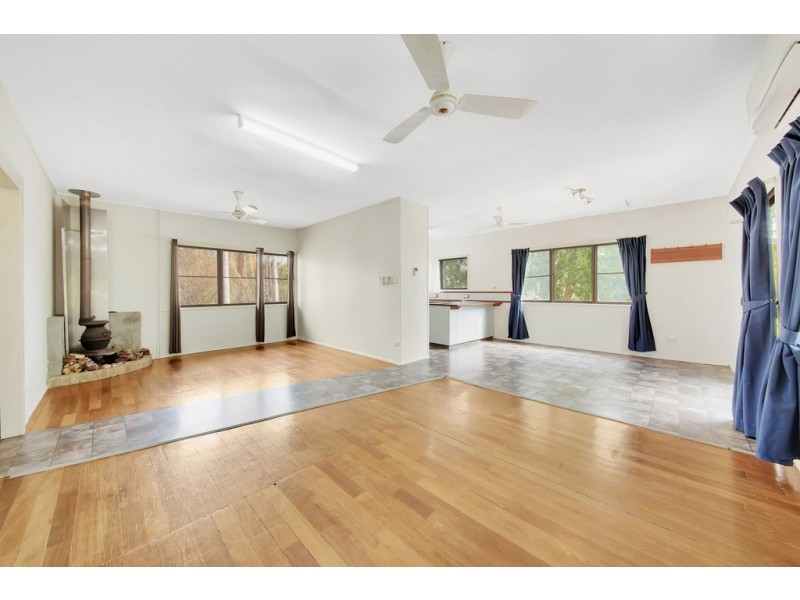 12 Ronpen Close, Tannum Sands QLD 4680