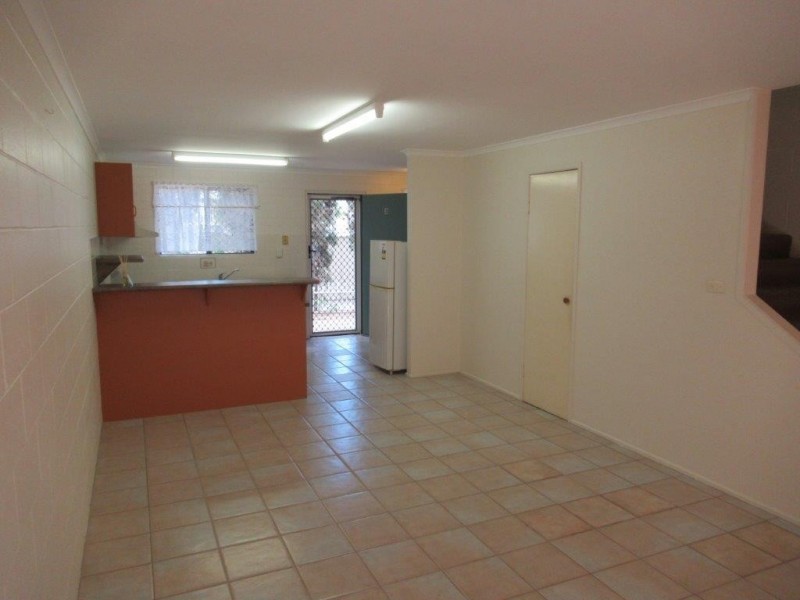 3/4 Wyndham Avenue, Boyne Island QLD 4680