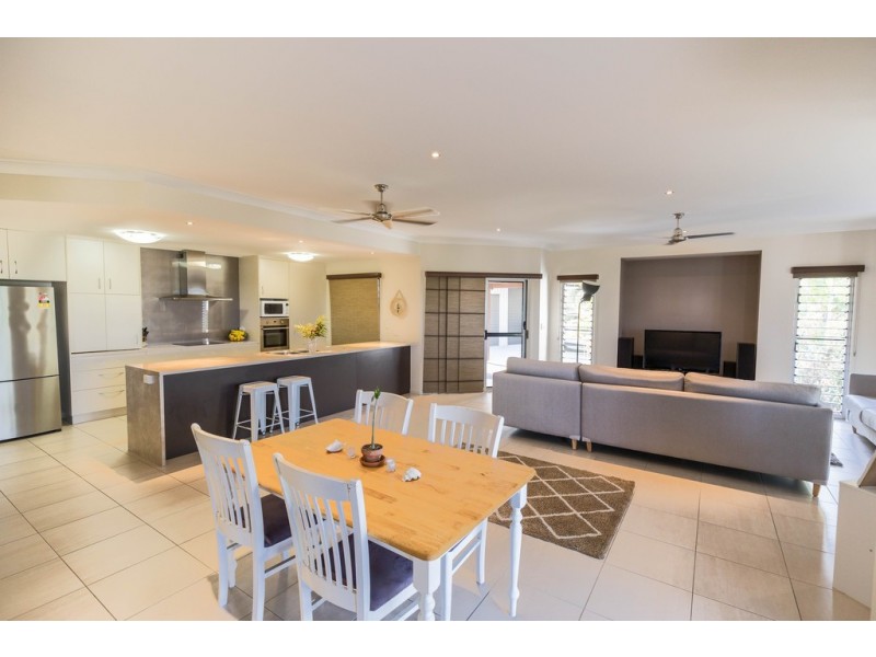 7 Caitlin Court, Boyne Island QLD 4680