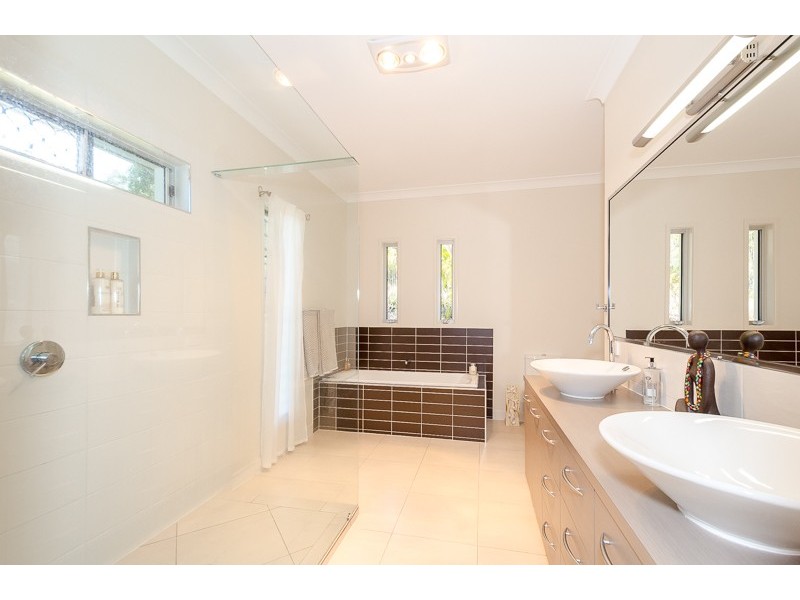 7 Caitlin Court, Boyne Island QLD 4680