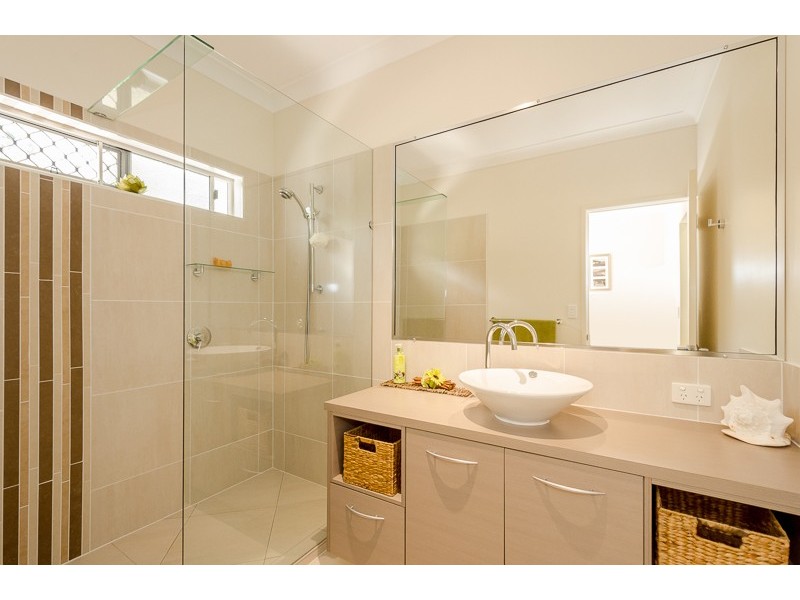 7 Caitlin Court, Boyne Island QLD 4680