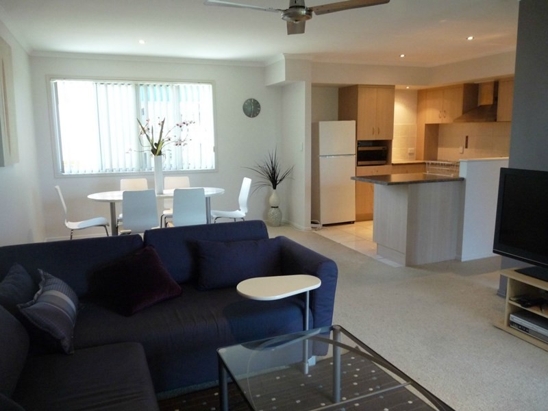 2/18 Pacific Avenue, Tannum Sands QLD 4680