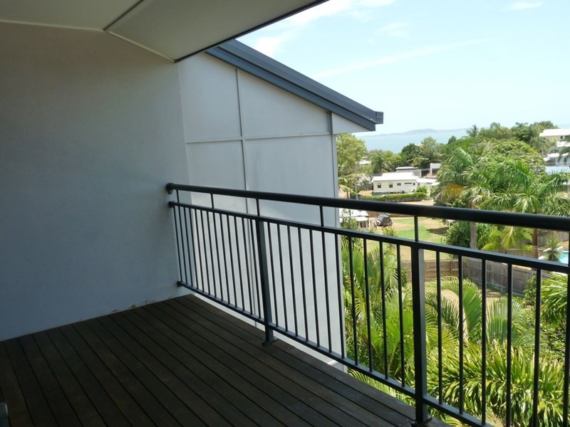 2/18 Pacific Avenue, Tannum Sands QLD 4680