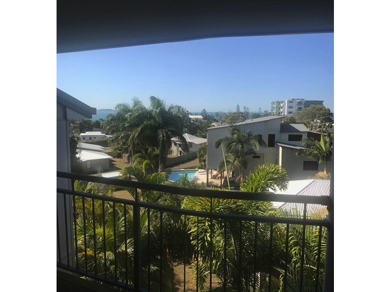 2/18 Pacific Avenue, Tannum Sands QLD 4680