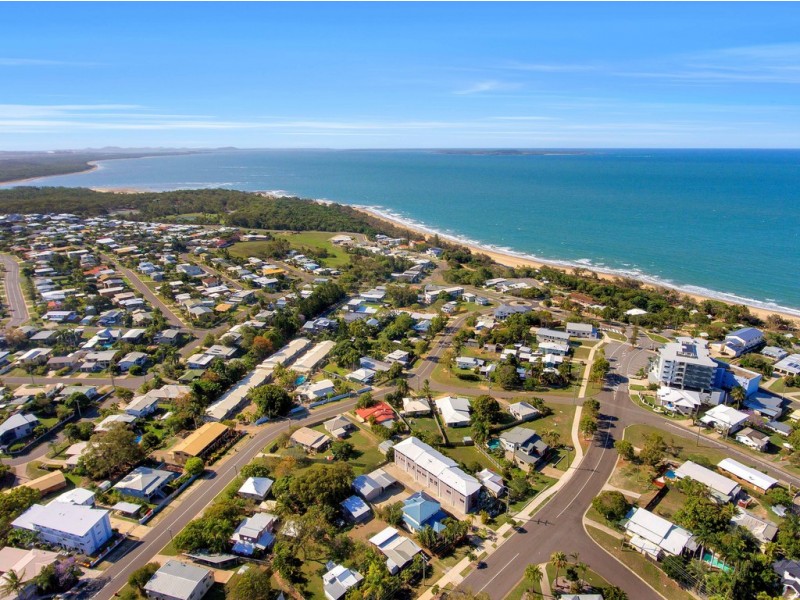 2/18 Pacific Avenue, Tannum Sands QLD 4680