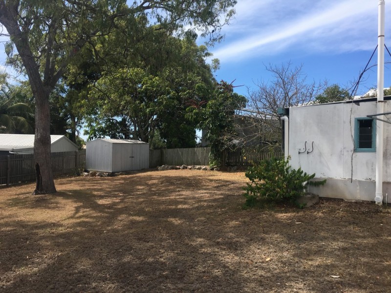 24 PACIFIC AVENUE, Tannum Sands QLD 4680