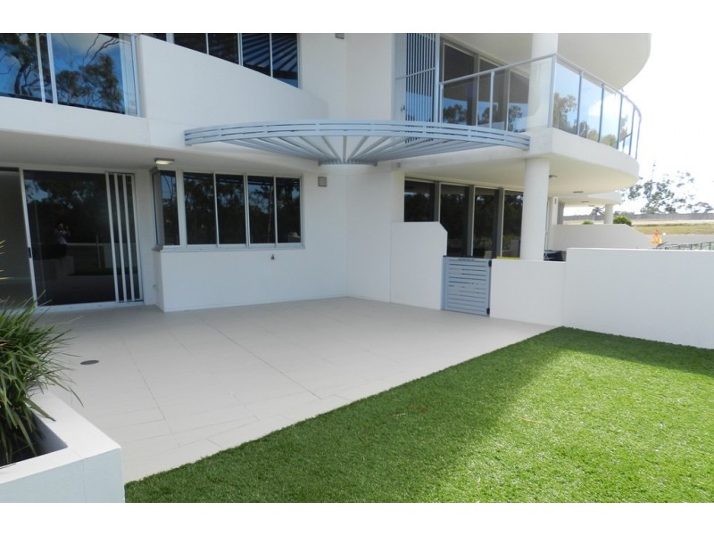 3/2 THE PROMENADE, Boyne Island QLD 4680