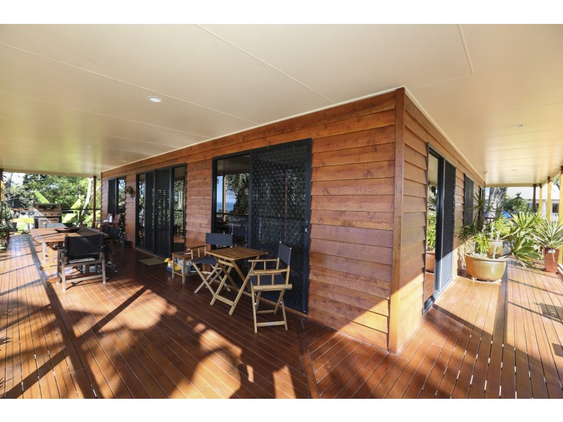 5 Creek Road, Tannum Sands QLD 4680