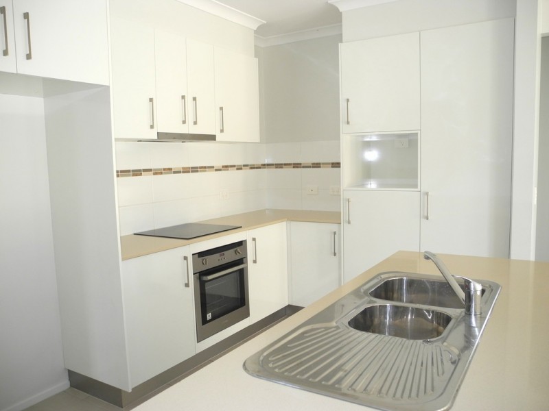 35 Clover Crescent, Boyne Island QLD 4680