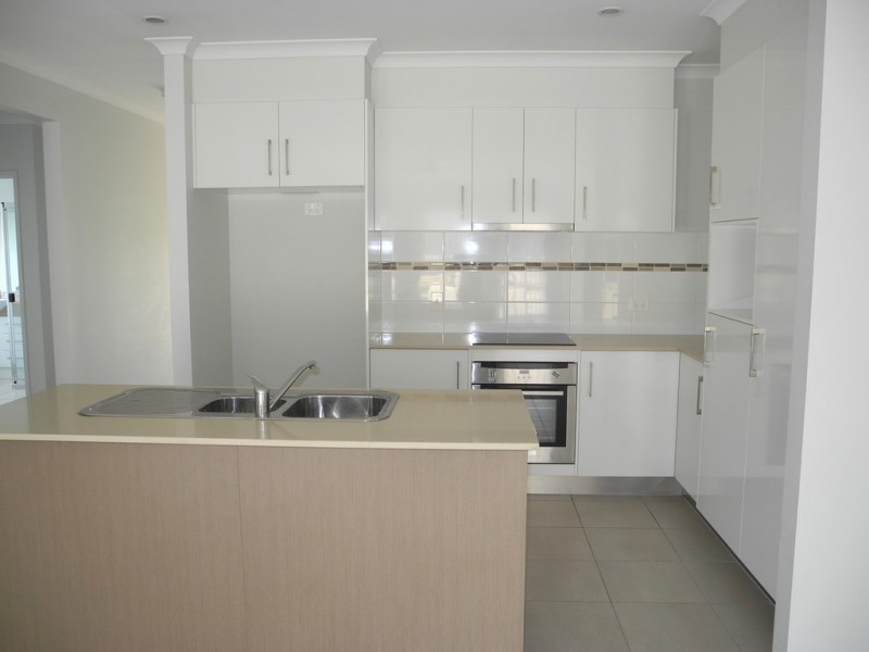 35 Clover Crescent, Boyne Island QLD 4680