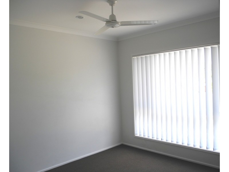 35 Clover Crescent, Boyne Island QLD 4680